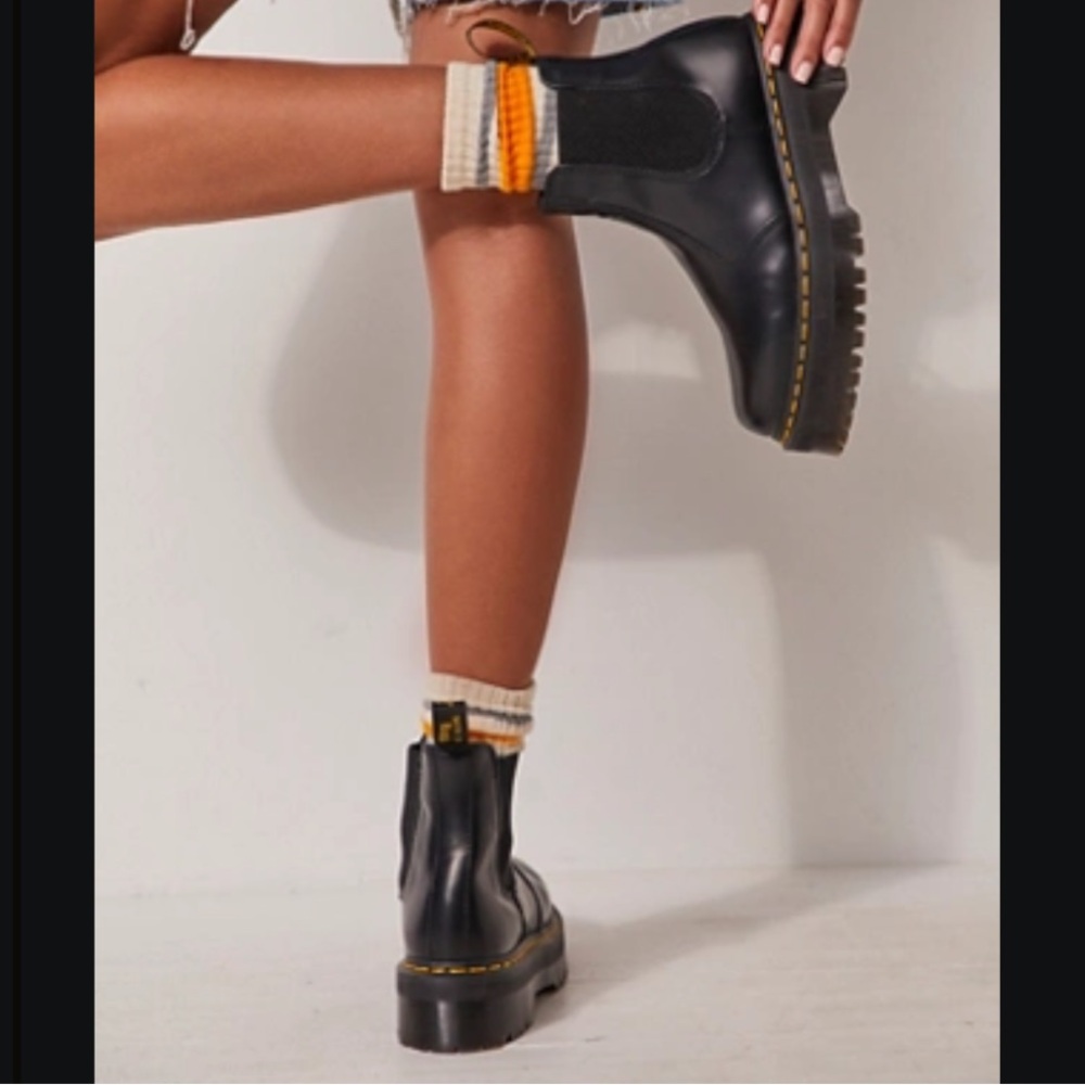 Dr. Martens 2976 Quad Chelsea Boots